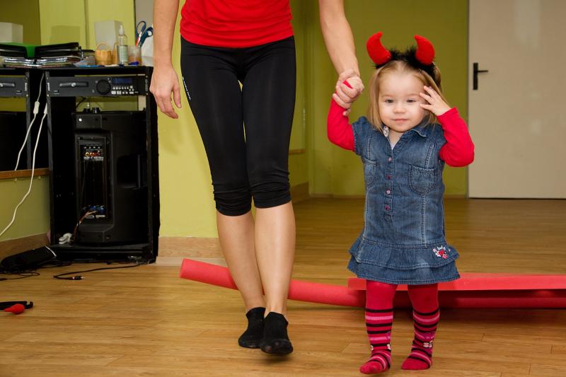 Cvičení pro děti - chodící I. (1-2 roky)